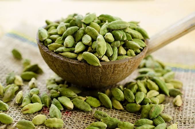 CARDAMOM/ELAICHI (50g) - Farm 2 Home